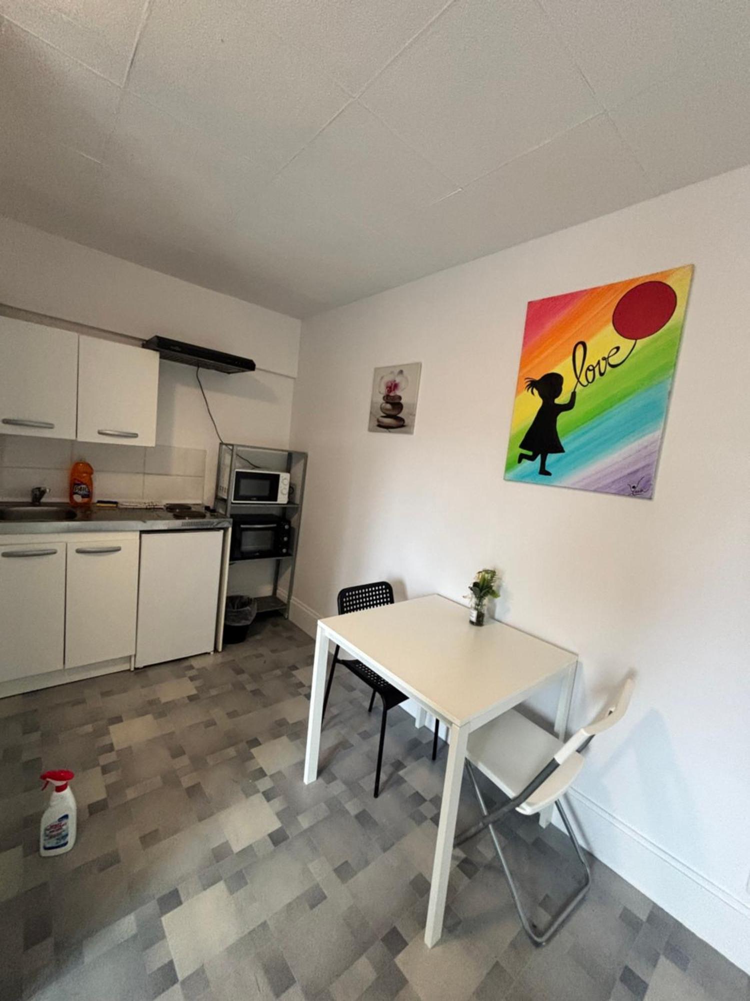 Le Gite "Detroit Studette" Besancon Confort Et Simplicite Zewnętrze zdjęcie